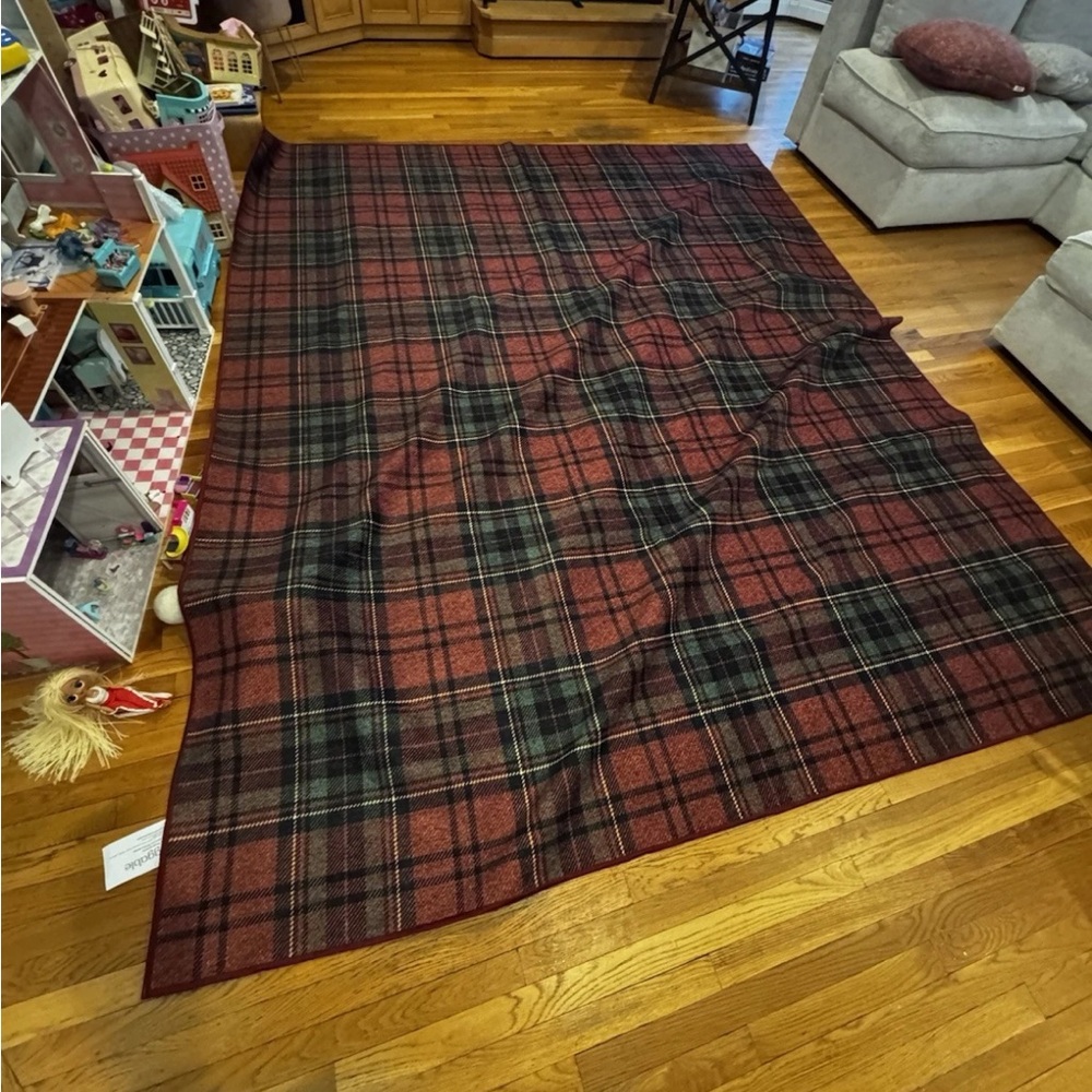 RUGGABLE 8x10 Dress Stewart Red Plaid Washable Runner Rug Cover NO PAD Brand New